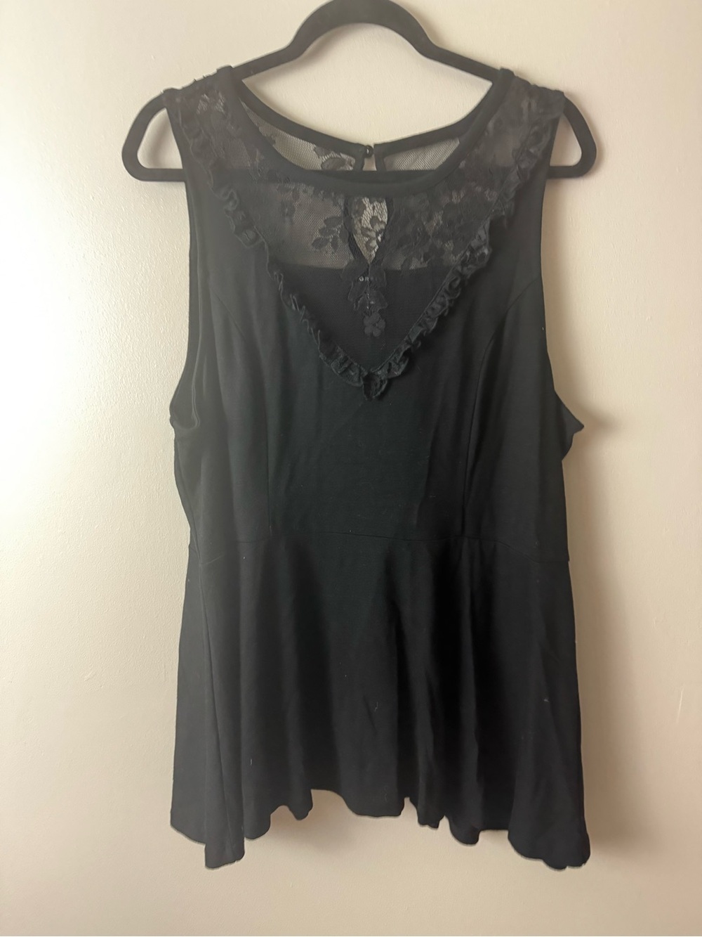 Torrid Black Sleeveless Lace-Yoke Top Size 2